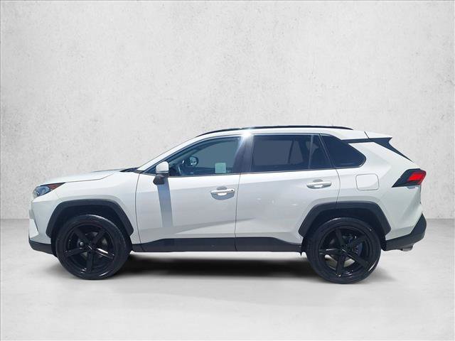 Used 2021 Toyota RAV4 XLE Premium FWD image 9