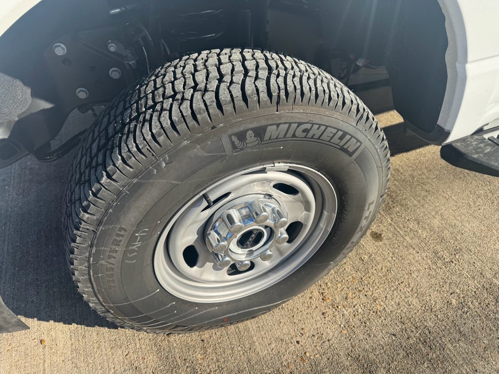 Used 2025 Ford F250 XL w/ XL Driver Assist Package image 9