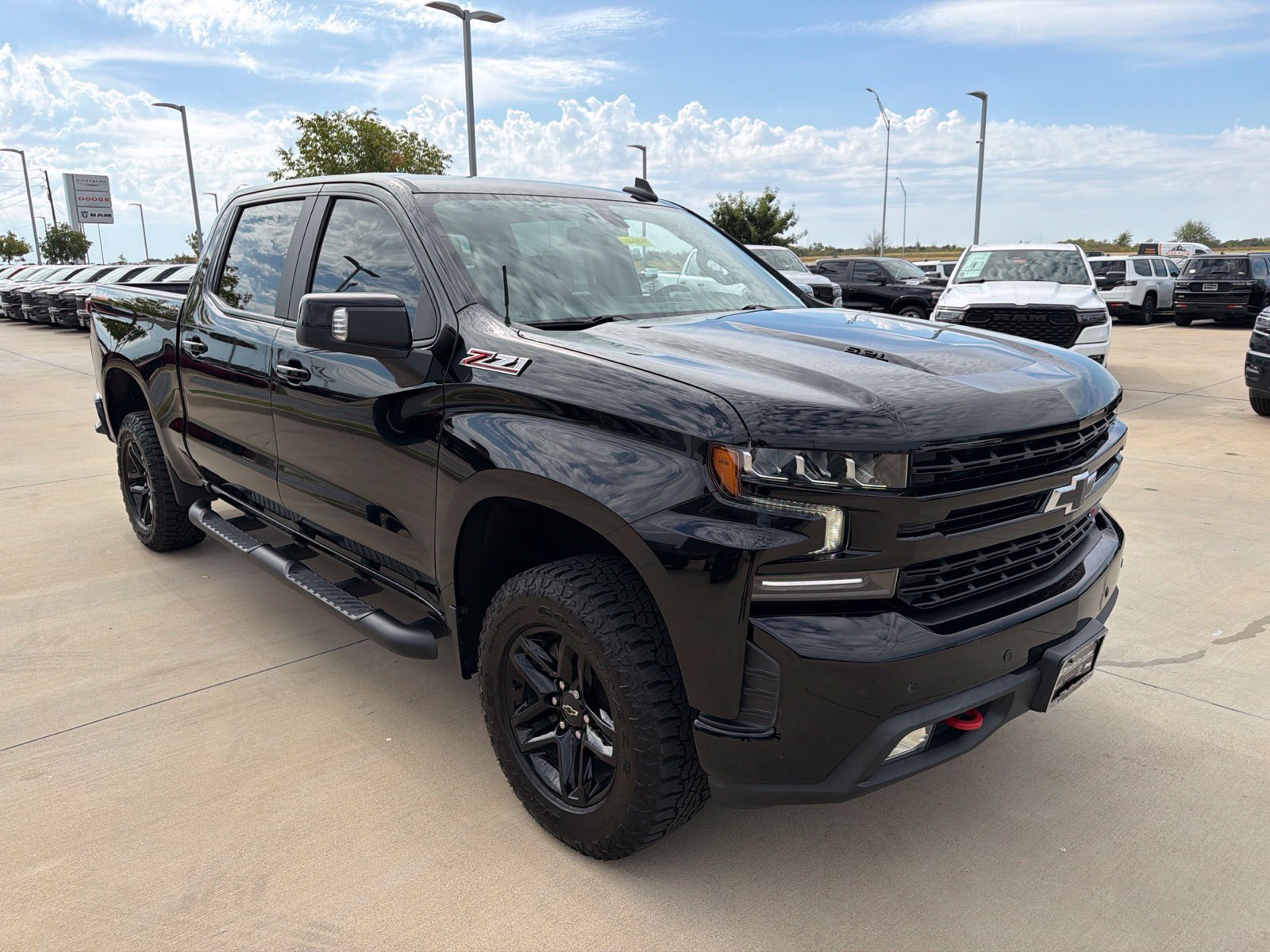 Used 2021 Chevrolet Silverado 1500 LT Trail Boss w/ Convenience Package II AWD/4WD image 7