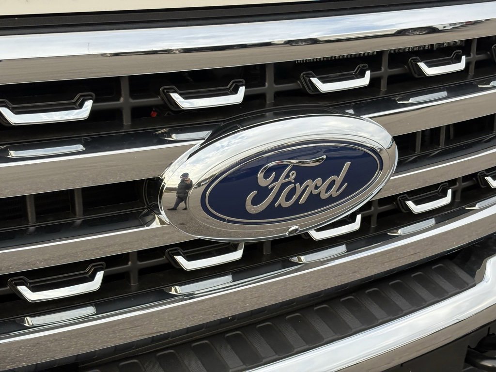 New 2026 Ford F250 Lariat w/ Lariat Premium Package image 9