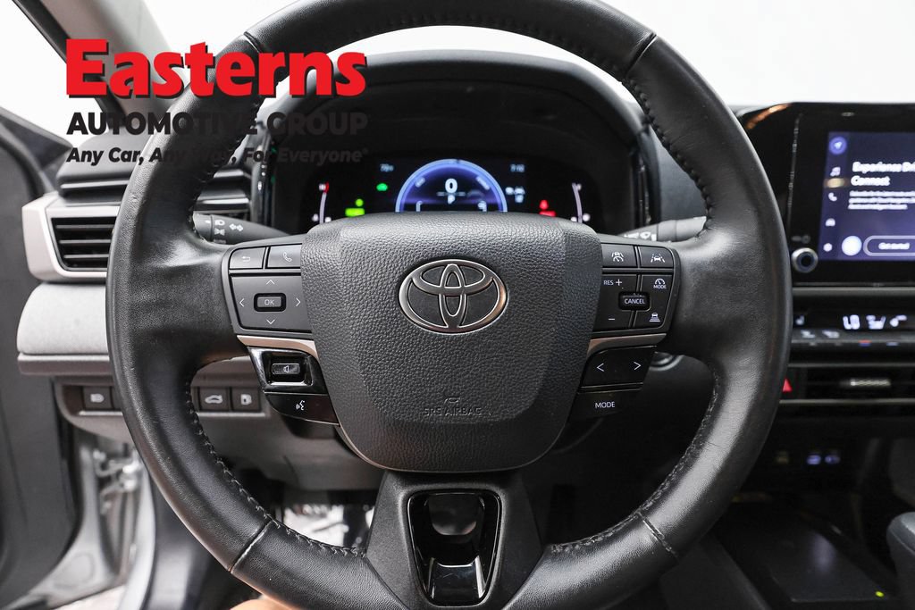Used 2025 Toyota Camry LE w/ Convenience Package FWD image 10