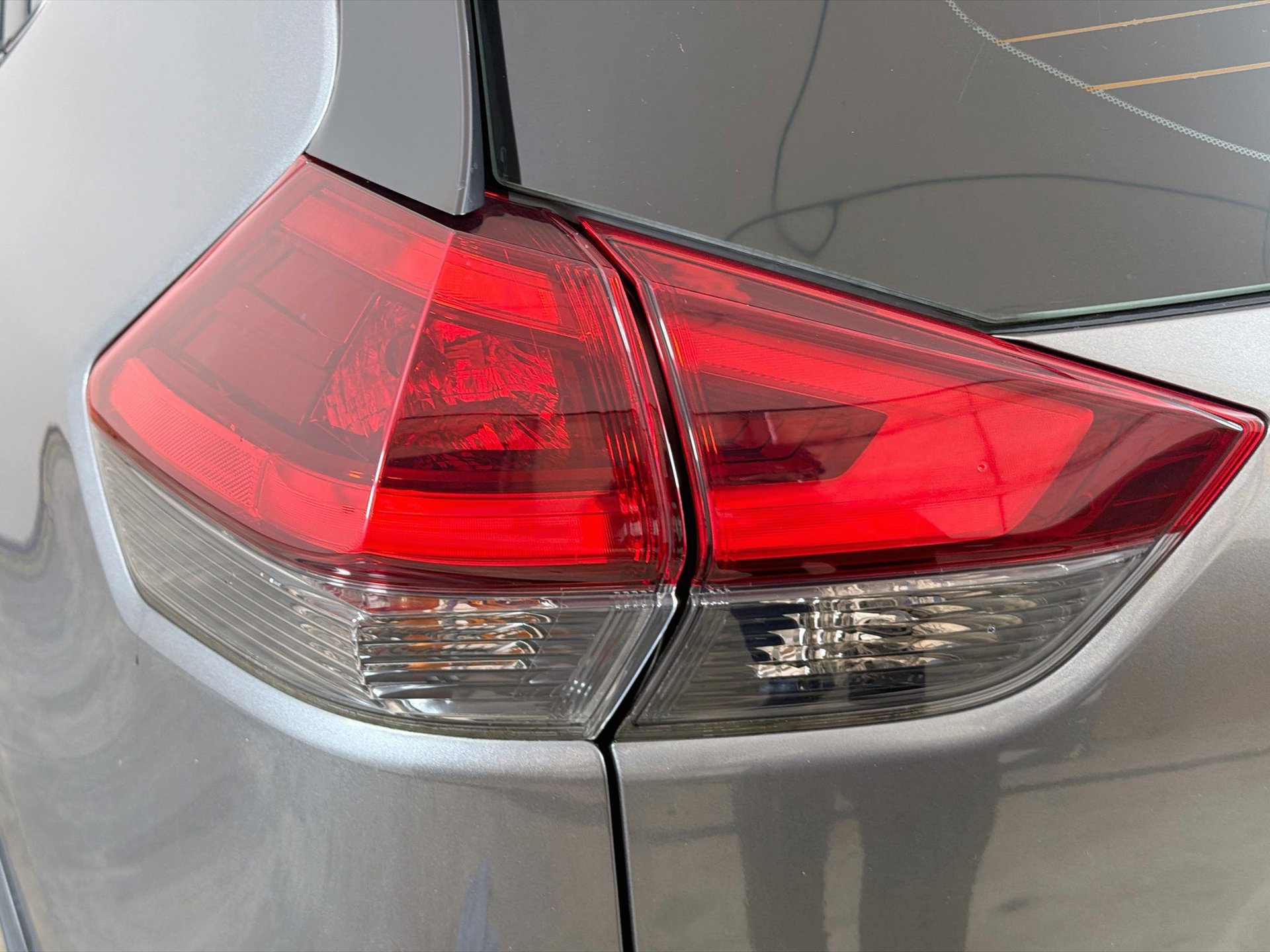 Used 2018 Nissan Rogue S FWD image 10