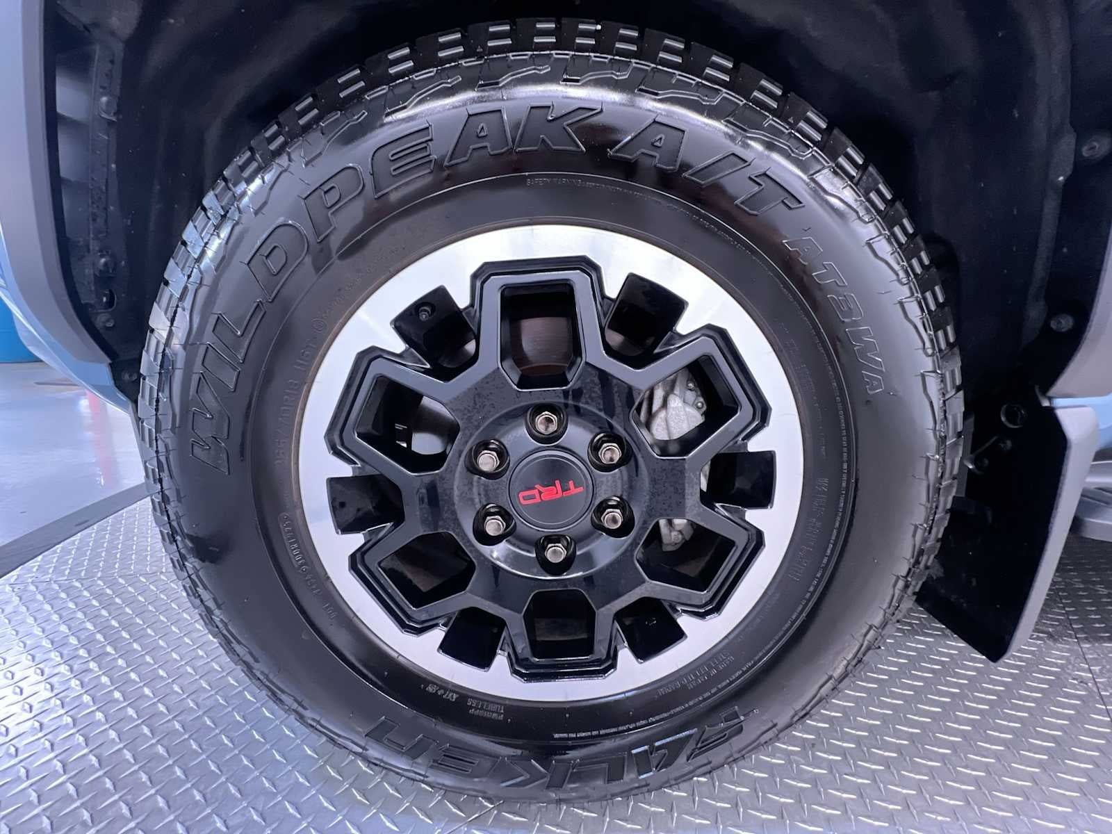 Used 2025 Toyota 4Runner TRD Off-Road Premium AWD/4WD image 10