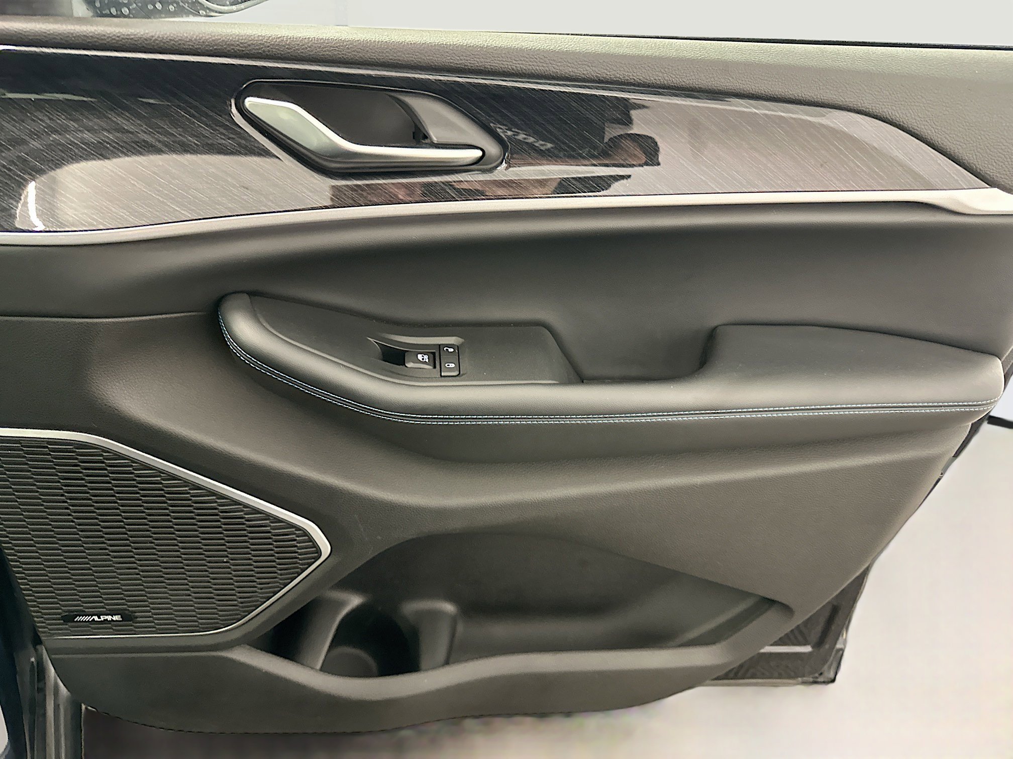 Used 2022 Jeep Grand Cherokee Trailhawk w/ Advanced Protech Group II image 34