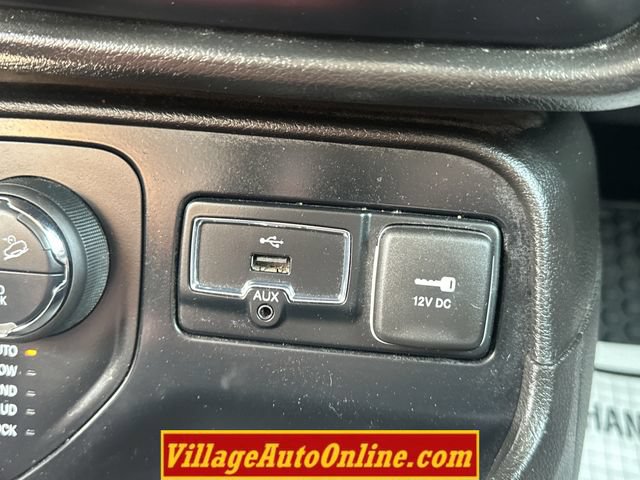 Used 2017 Jeep Renegade Trailhawk AWD/4WD image 20
