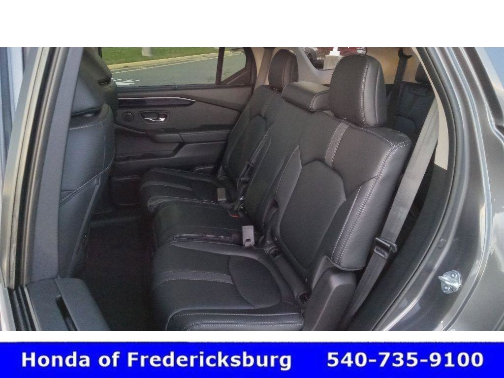 Certified 2025 Honda Pilot EX-L image 28