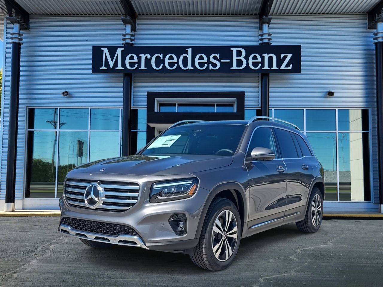 New 2026 Mercedes-Benz GLB 250 4MATIC image 3