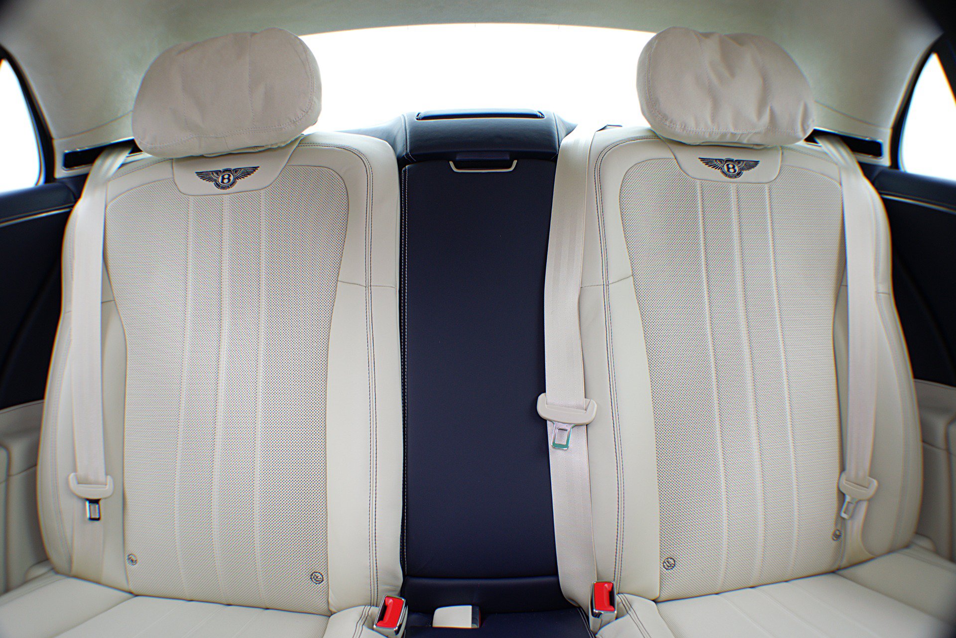 Certified 2022 Bentley Flying Spur Plug-In Hybrid AWD/4WD image 45