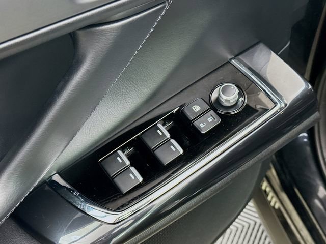 Used 2018 MAZDA CX-9 Touring image 17