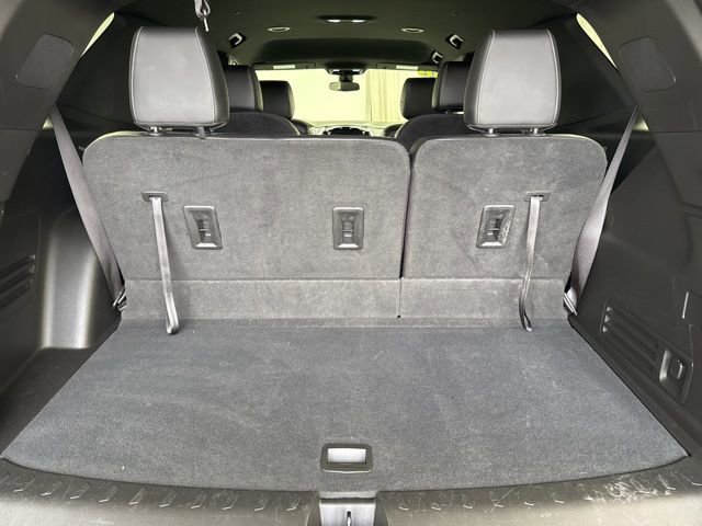 Used 2022 Chevrolet Traverse LT image 7