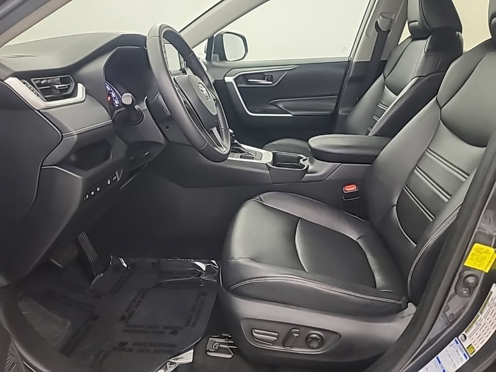 Used 2021 Toyota RAV4 XLE Premium AWD/4WD image 26
