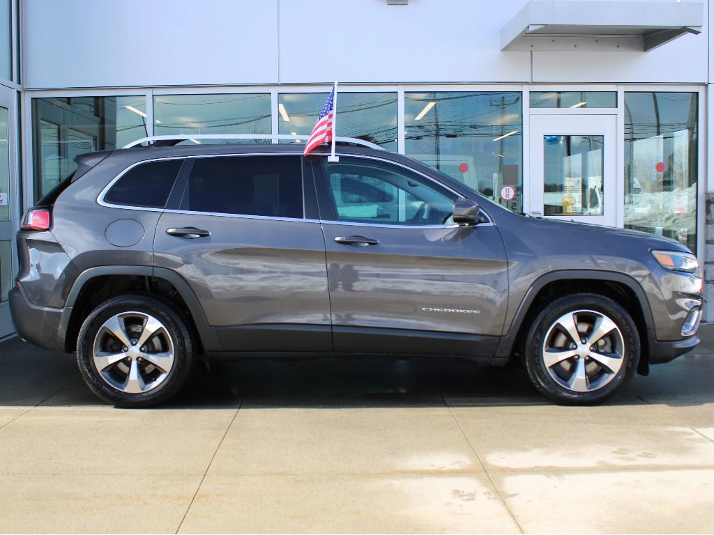 Used 2019 Jeep Cherokee Limited w/ Luxury Group image 4