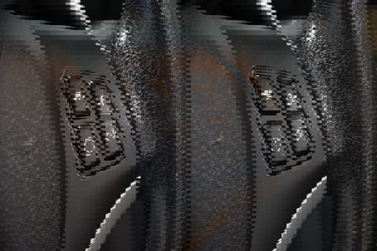 Used 2012 BMW 135i Convertible image 16