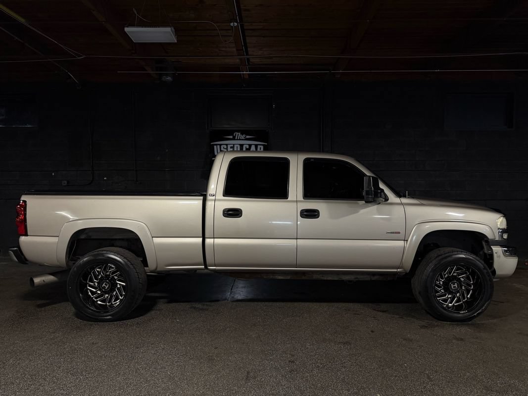 Used 2005 GMC Sierra 2500 SLT w/ Heavy-Duty Power Package AWD/4WD image 7
