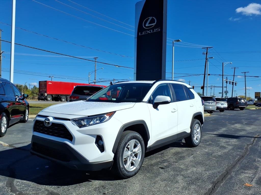Used 2021 Toyota RAV4 XLE w/ Convenience Package image 1