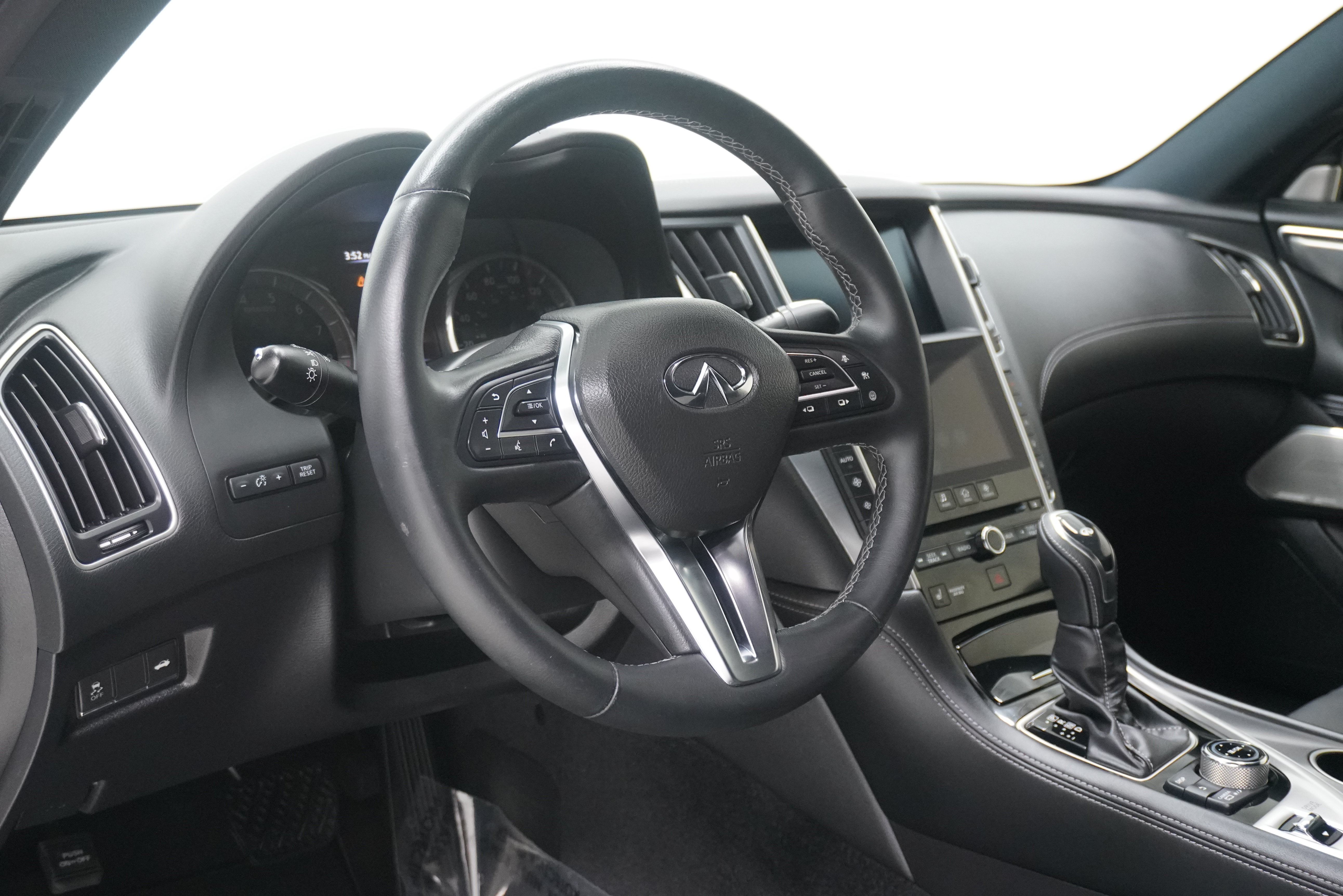 Used 2021 INFINITI Q60 3.0t Luxe w/ Cargo Package AWD/4WD image 10