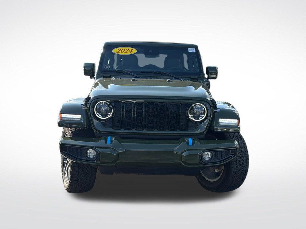 Used 2024 Jeep Wrangler High Altitude AWD/4WD image 2