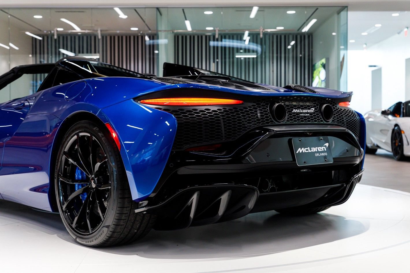 New 2026 McLaren Artura Spider RWD image 29