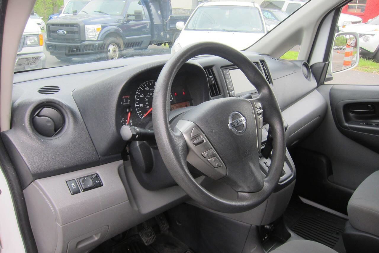 Used 2020 Nissan NV200 SV FWD image 9