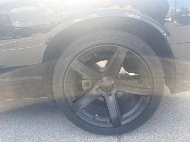 Used 2020 Dodge Challenger SXT RWD image 21