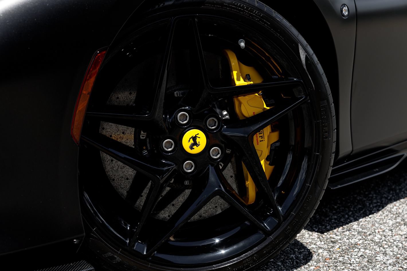 Used 2022 Ferrari F8 Tributo RWD image 35