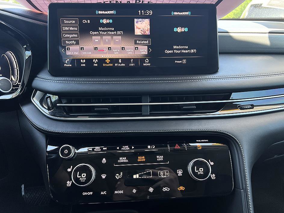 Used 2023 INFINITI QX60 Luxe FWD image 25
