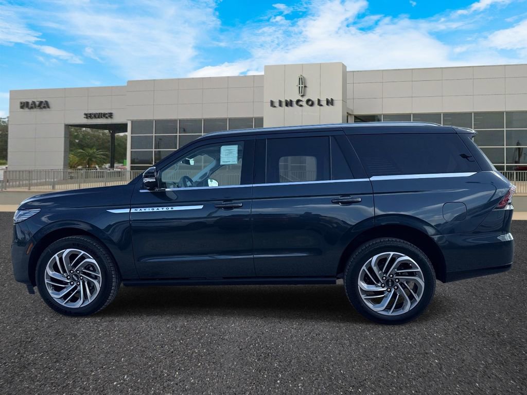 New 2026 Lincoln Navigator Reserve image 6
