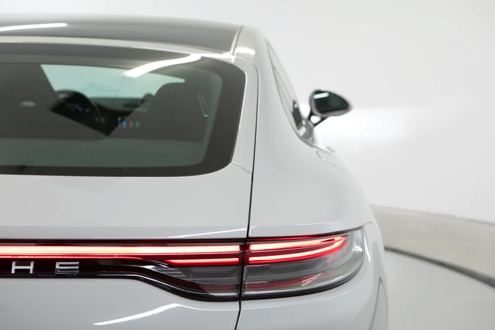 Certified 2023 Porsche Panamera RWD image 36