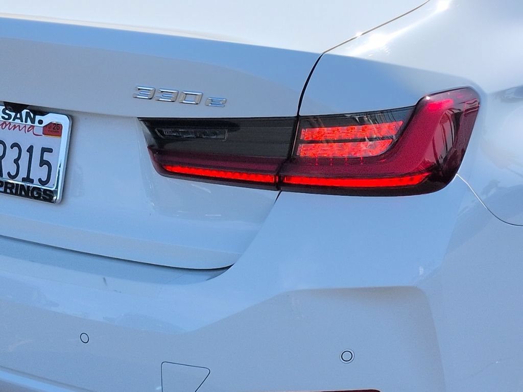 Used 2023 BMW 330e w/ Premium Package RWD image 11
