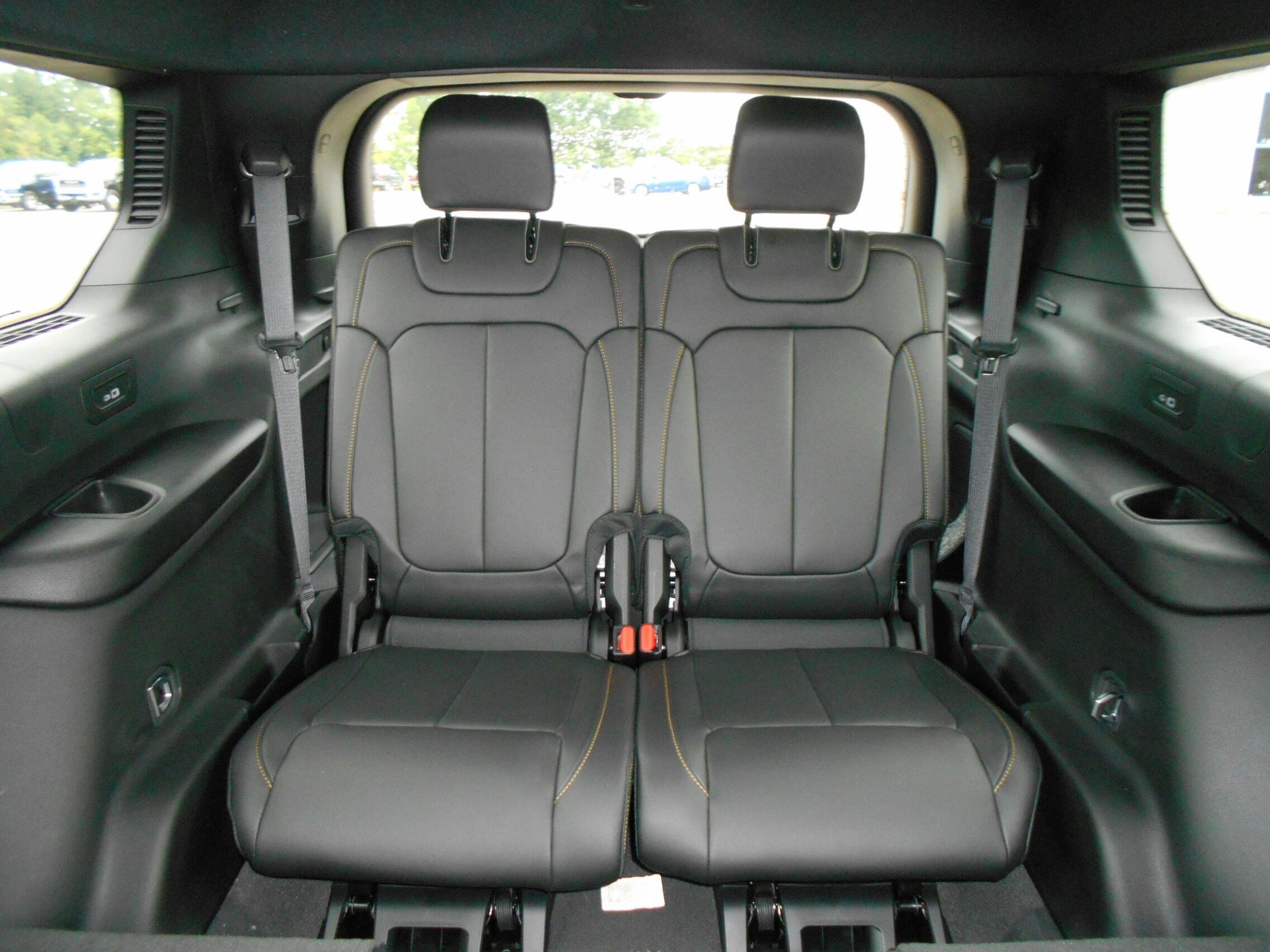 New 2026 Jeep Grand Cherokee L Limited AWD/4WD image 7
