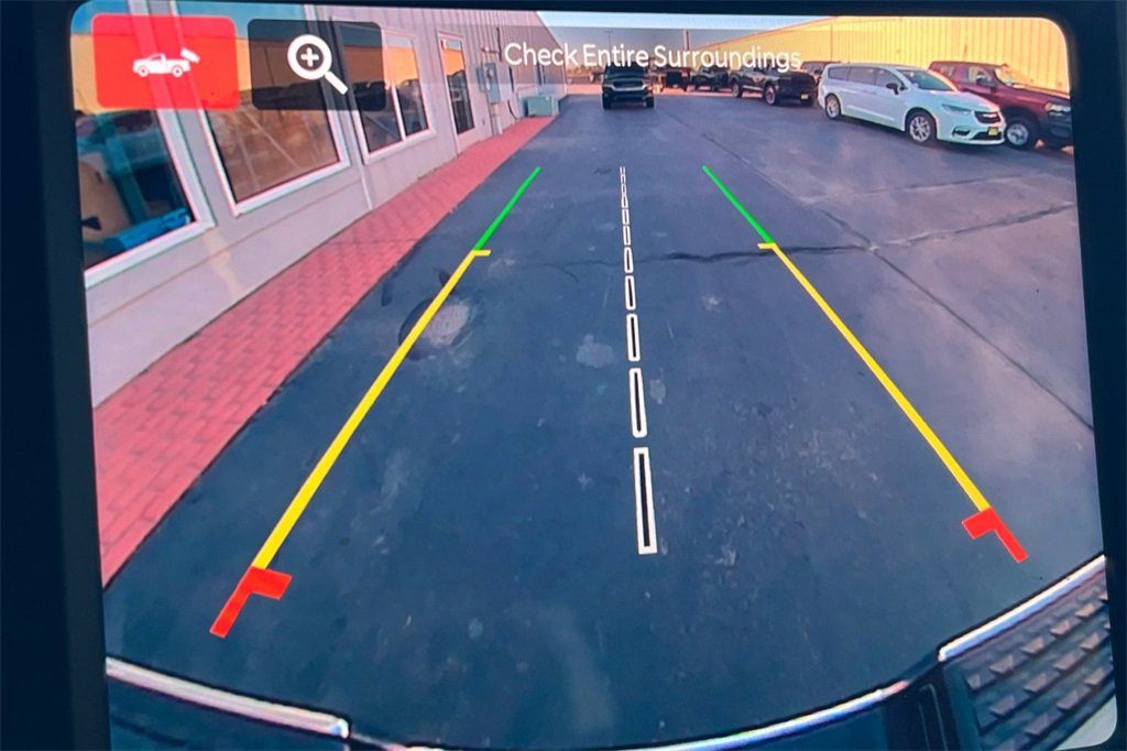 Used 2024 RAM 2500 Tradesman w/ Chrome Appearance Group image 19