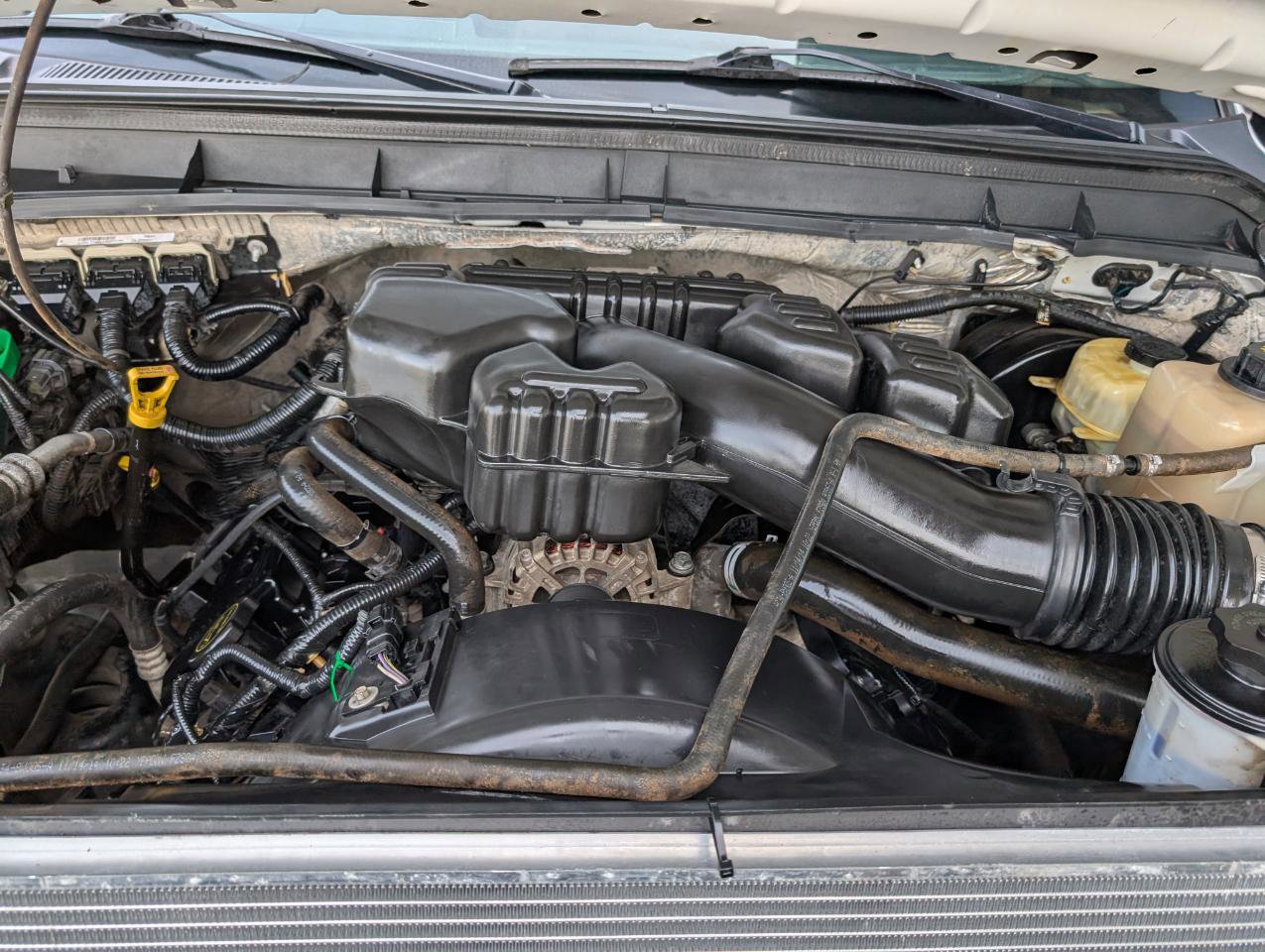 Used 2015 Ford F250 XLT w/ Camper Package image 23