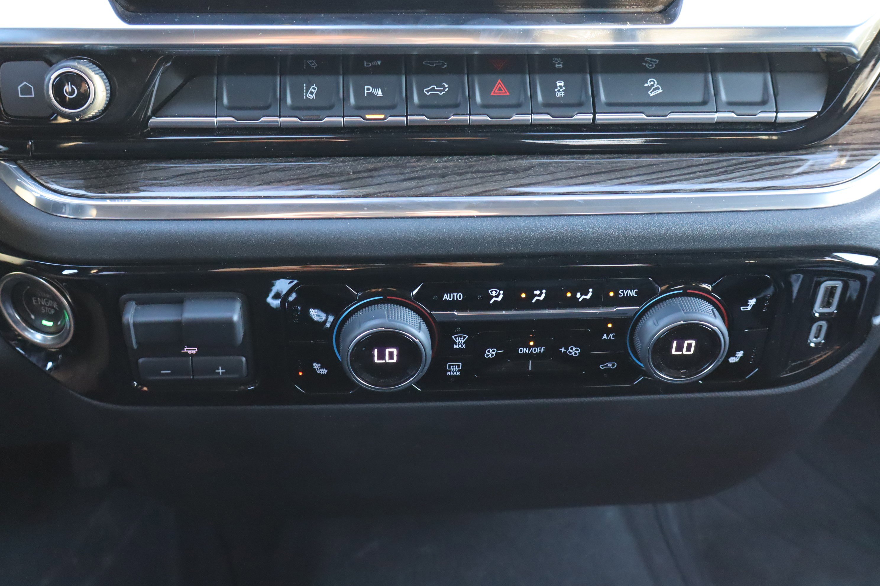 Certified 2025 Chevrolet Silverado 2500 LT w/ All Star Edition image 30