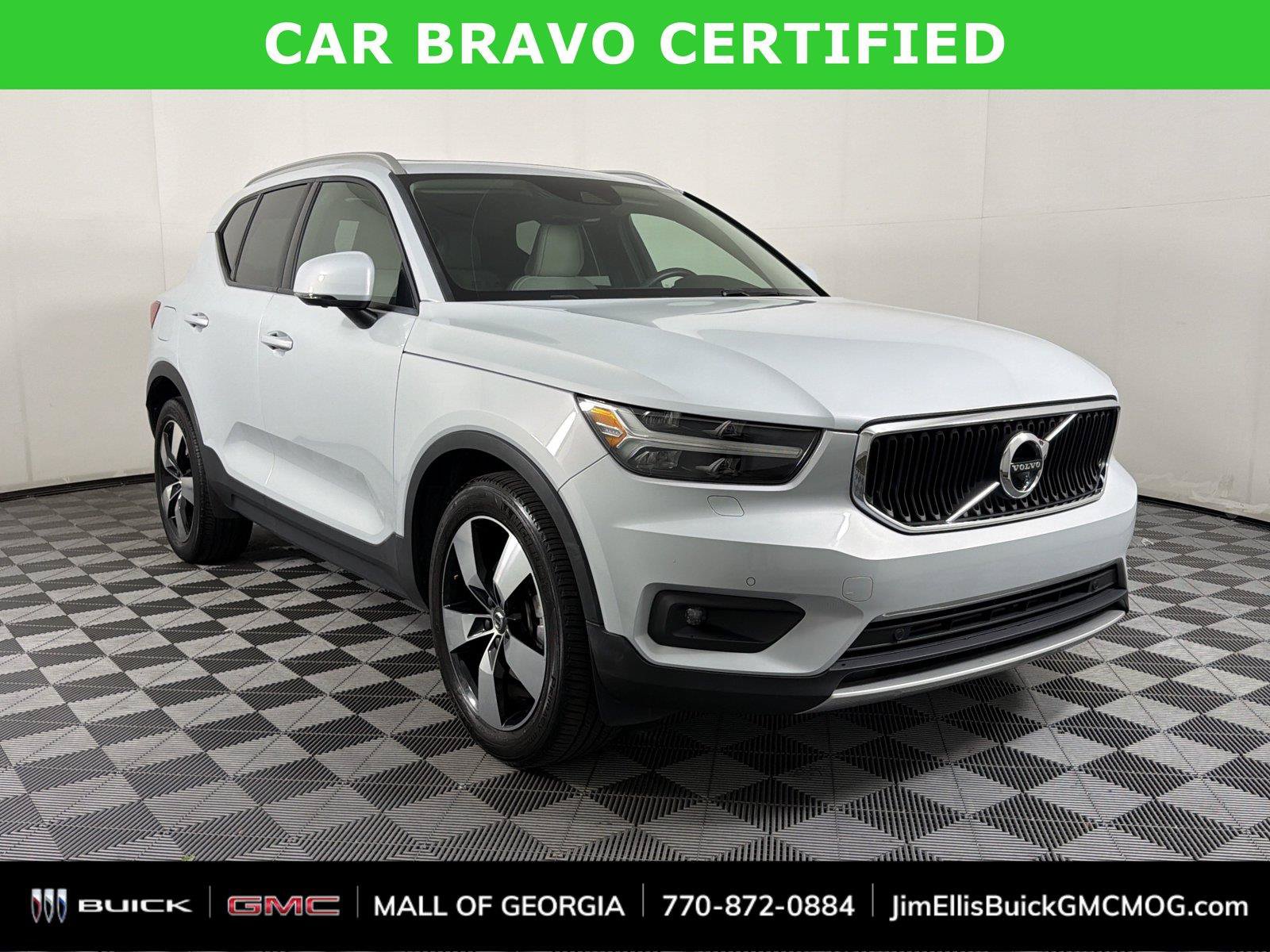 Used 2020 Volvo XC40 T5 Momentum