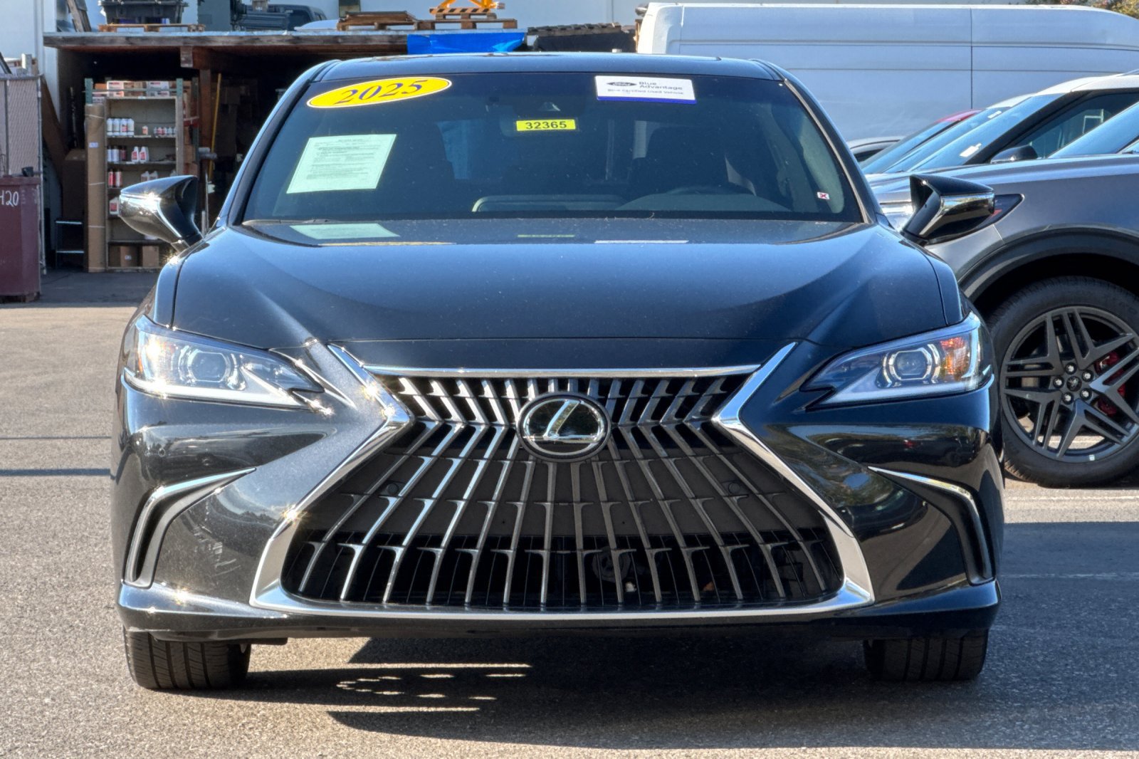 Used 2025 Lexus ES 300h w/ Premium Package FWD image 10
