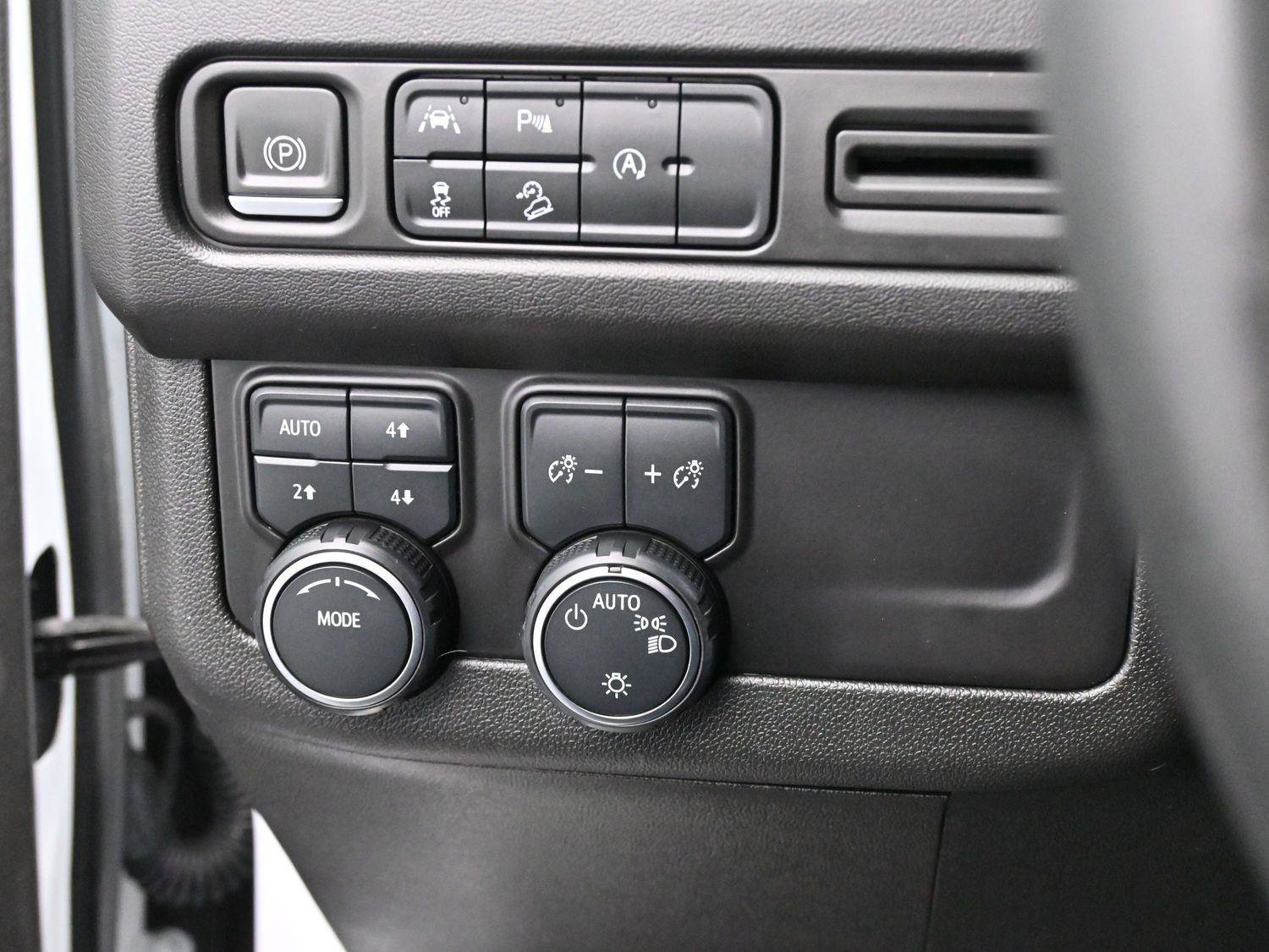 Used 2023 Chevrolet Suburban Z71 AWD/4WD image 23