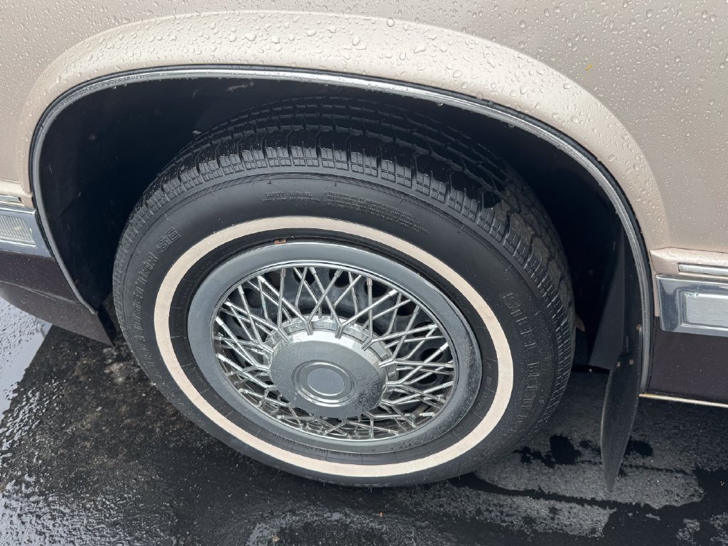Used 1989 Cadillac Eldorado Coupe FWD image 35