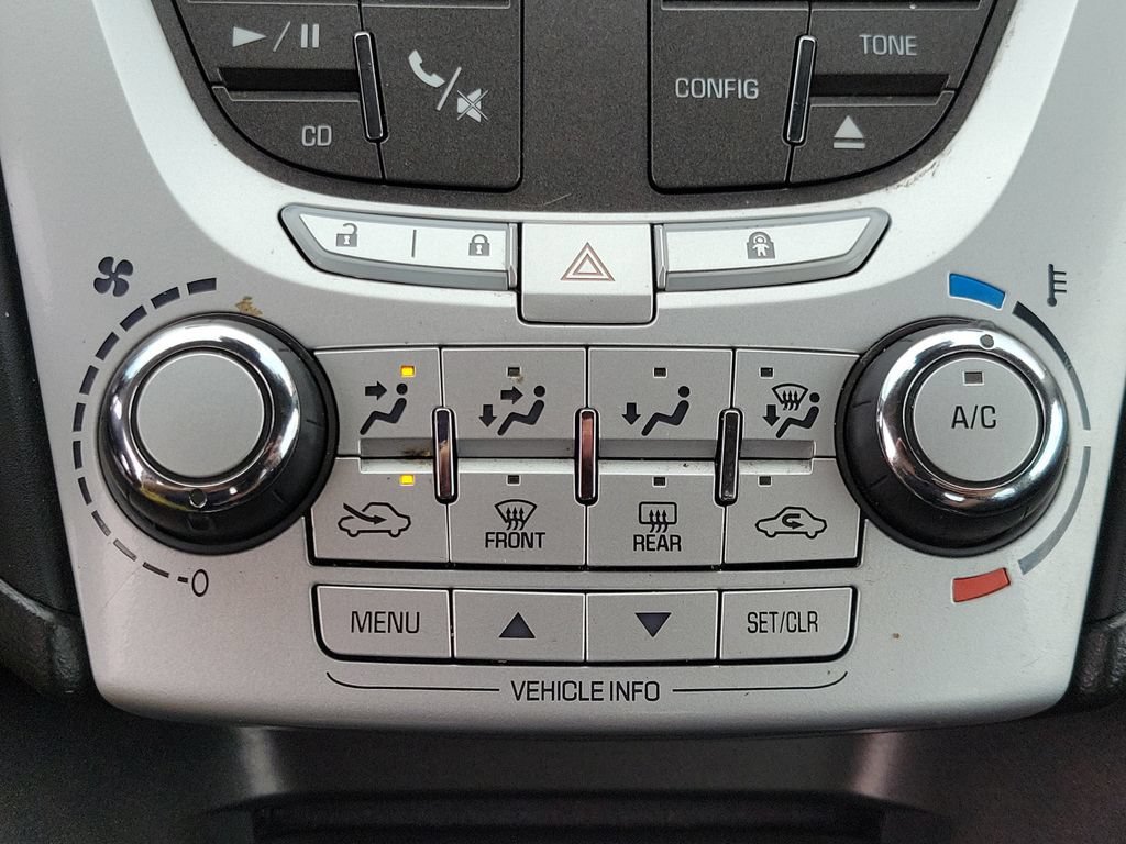 Used 2015 Chevrolet Equinox LS FWD image 25