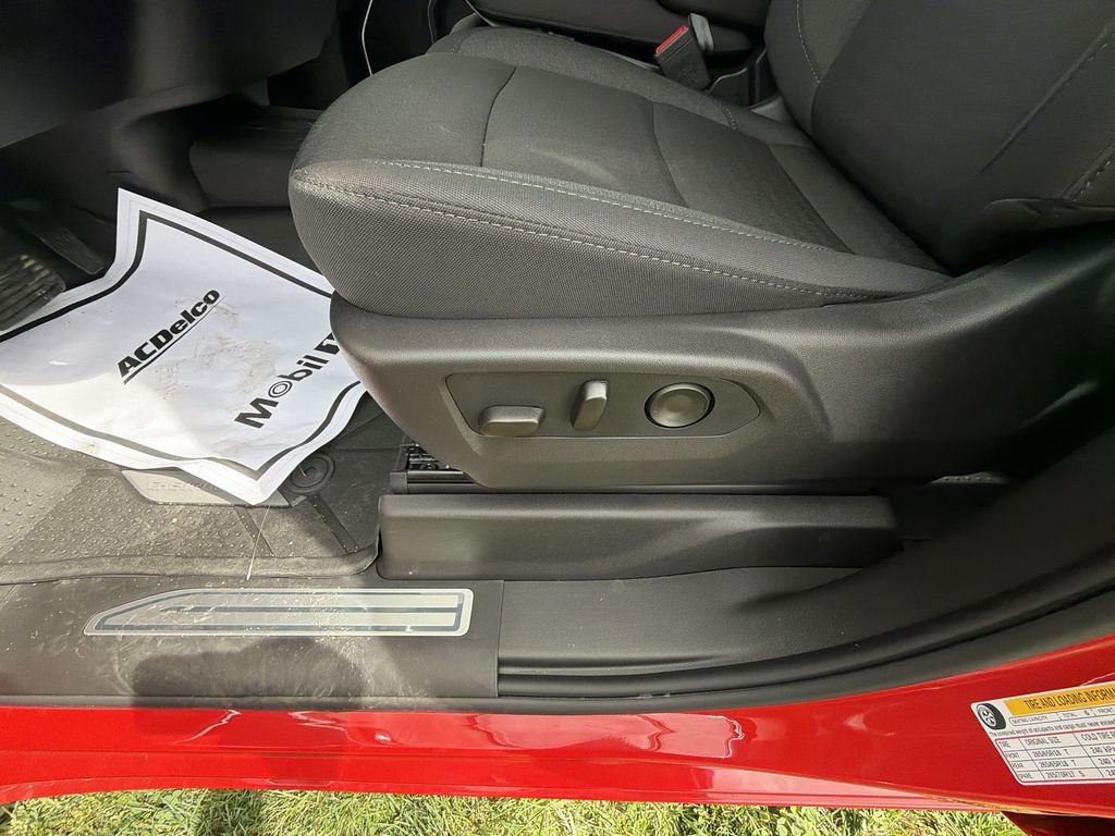 New 2026 Chevrolet Silverado 1500 LT w/ Safety Package image 18