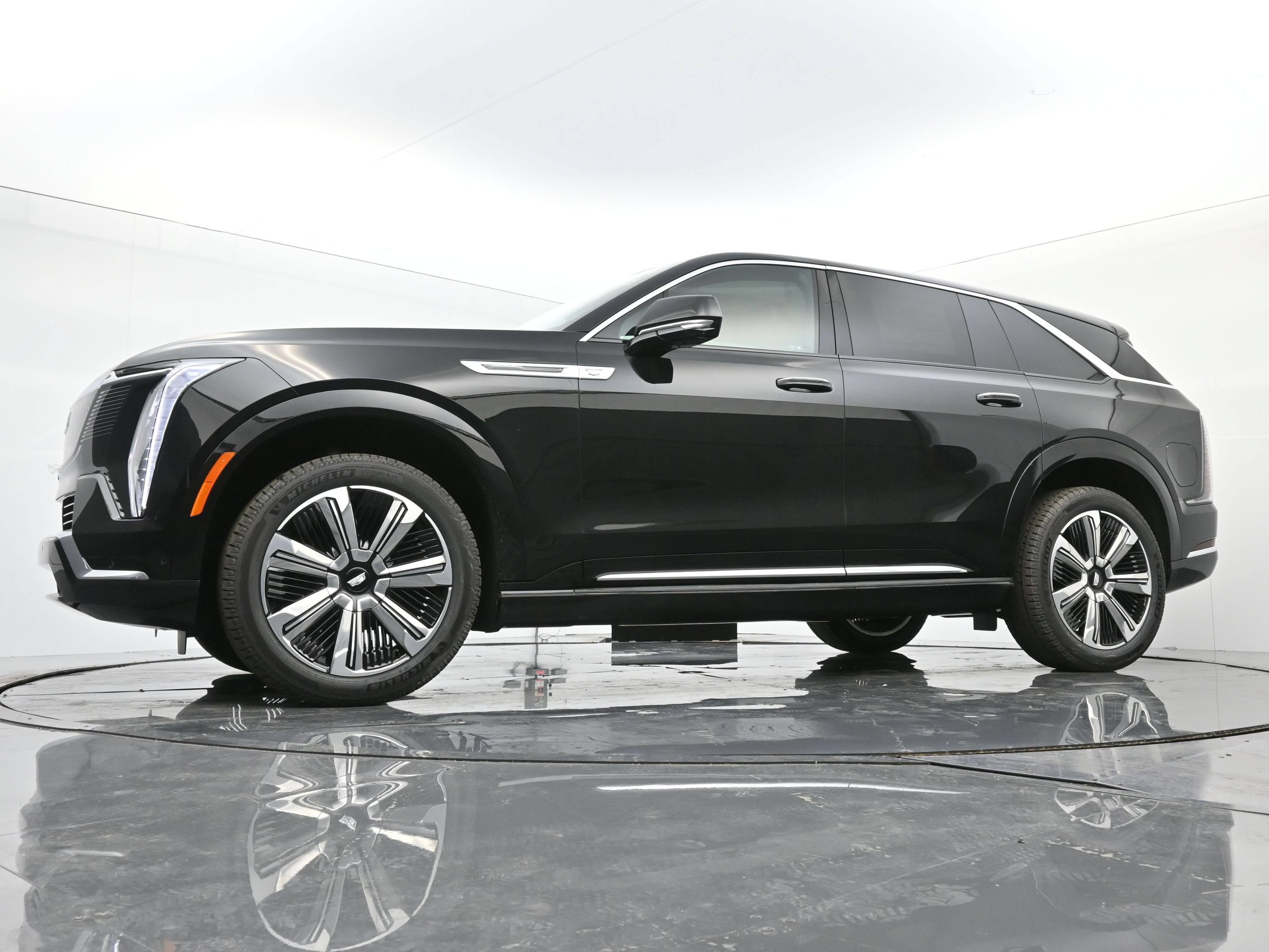 New 2025 Cadillac Escalade IQ Luxury 2 AWD/4WD image 16