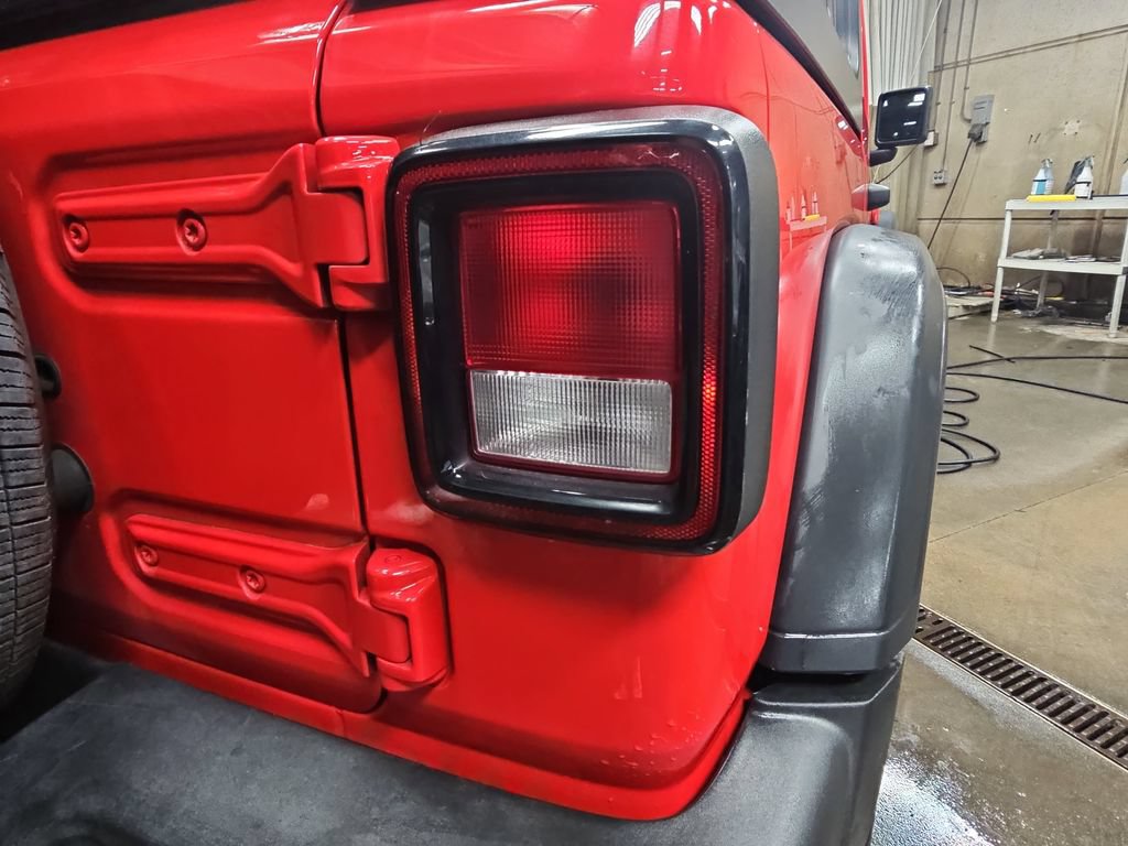 Used 2023 Jeep Wrangler Unlimited Sport AWD/4WD image 32