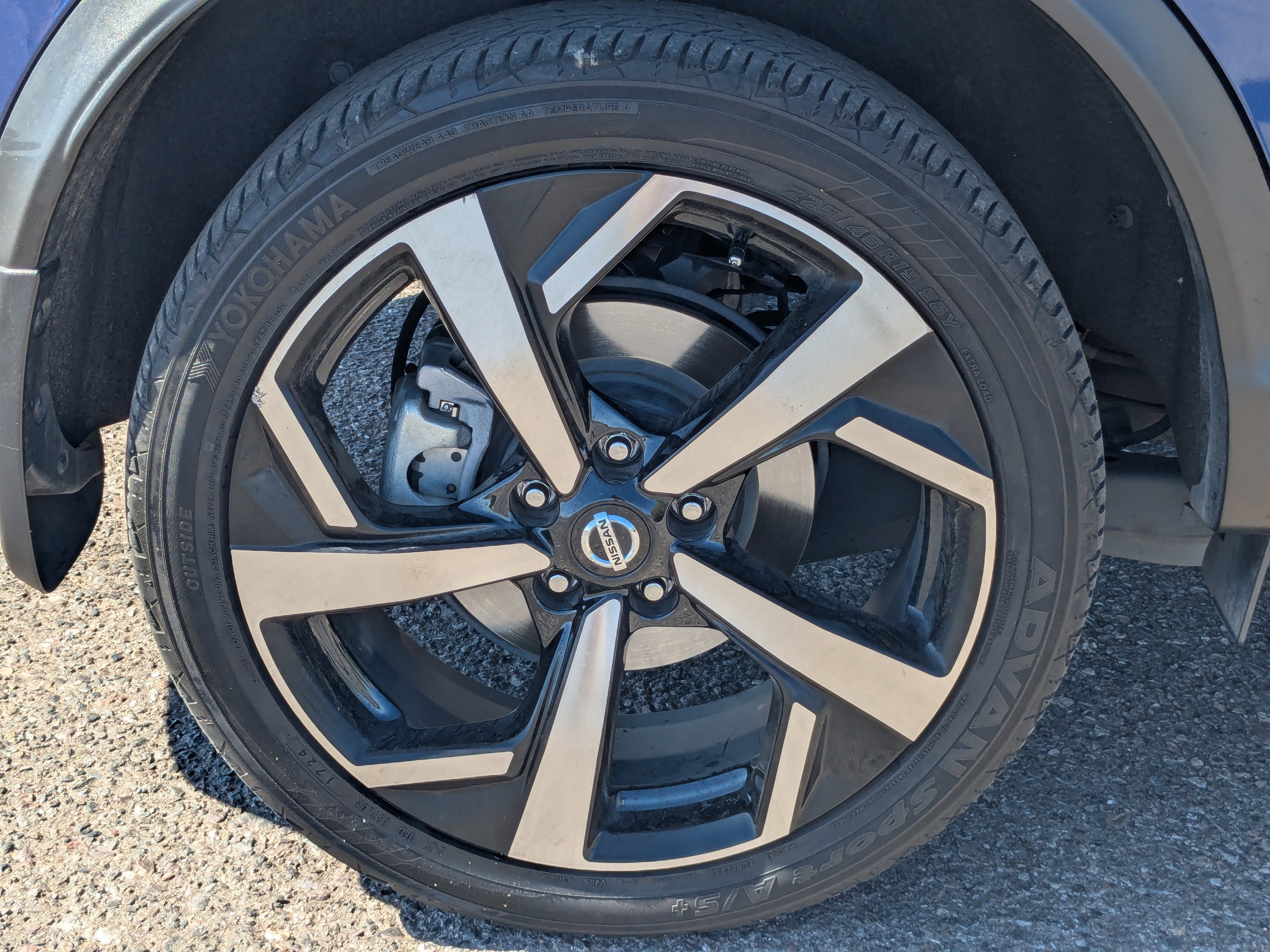 Used 2022 Nissan Rogue Sport SL w/ Premium Package image 9