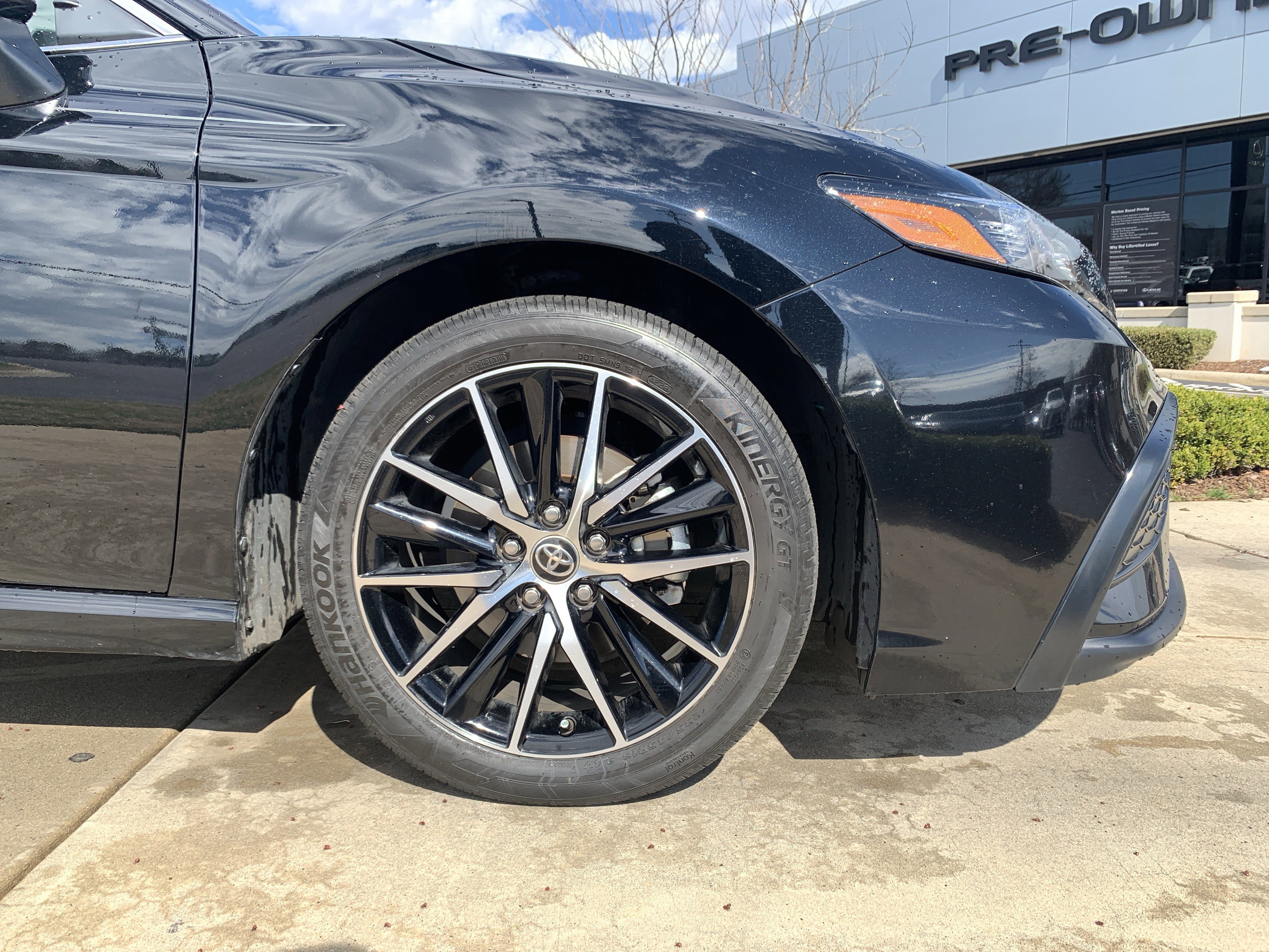 Used 2024 Toyota Camry SE image 13