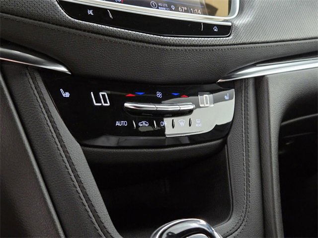 Certified 2022 Cadillac XT5 Premium Luxury w/ LPO, Floor Liner Package image 26