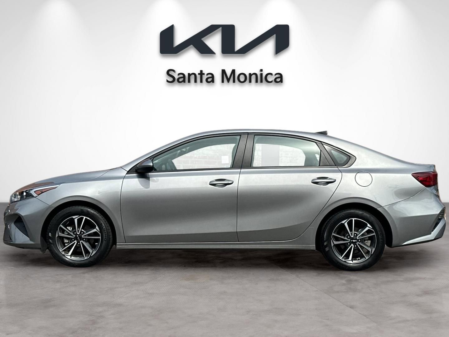 Certified 2023 Kia Forte LXS image 3