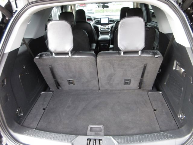Certified 2022 Ford Explorer XLT w/ Equipment Group 202A image 27