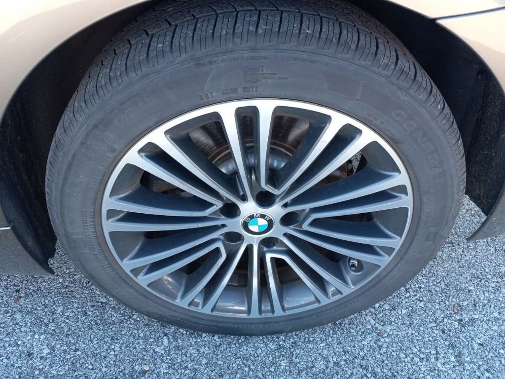 Used 2018 BMW 540i xDrive image 13