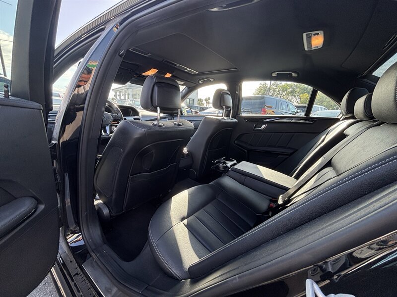 Used 2016 Mercedes-Benz E 400 Sedan image 14