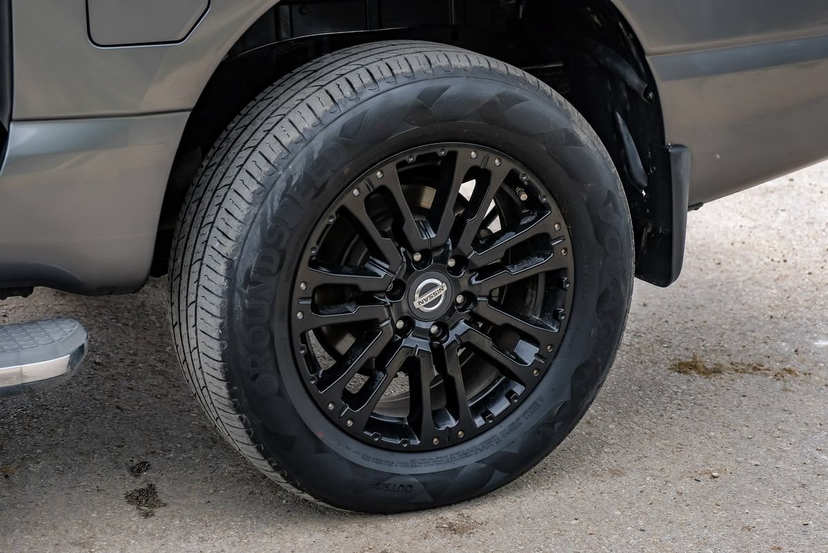 Used 2017 Nissan Titan SL AWD/4WD image 62