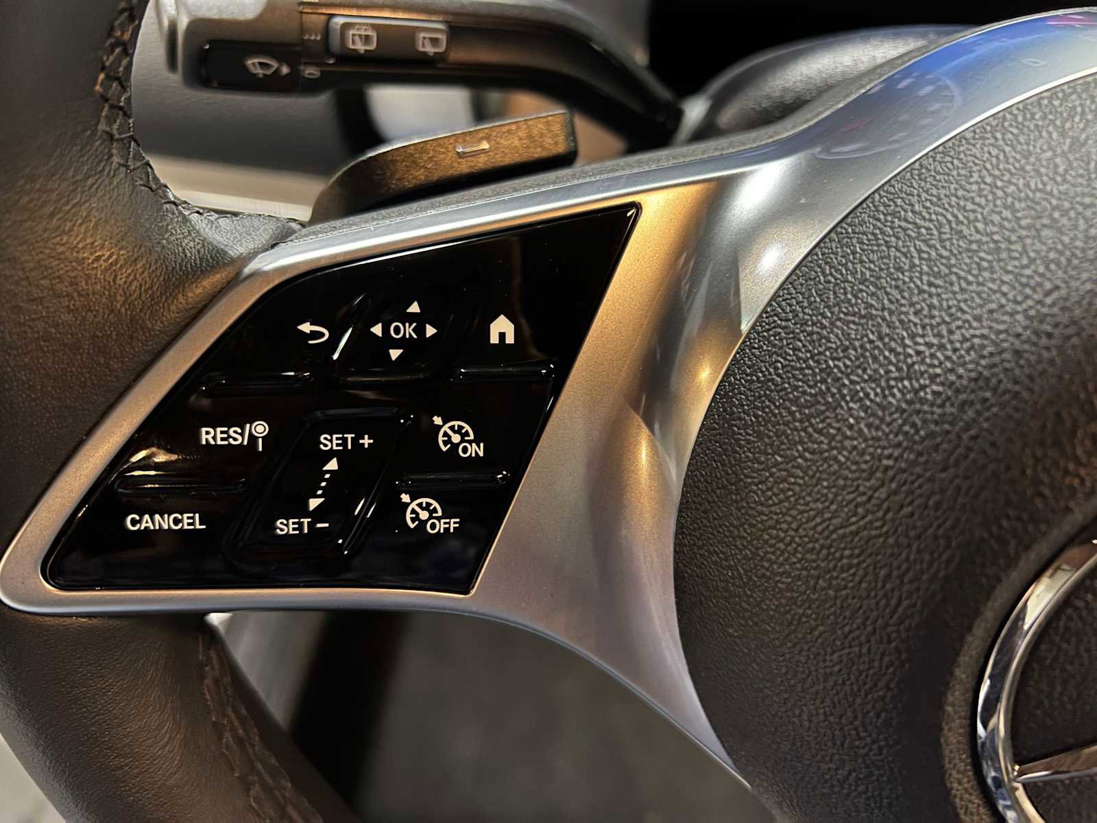 Certified 2025 Mercedes-Benz GLB 250 4MATIC image 28